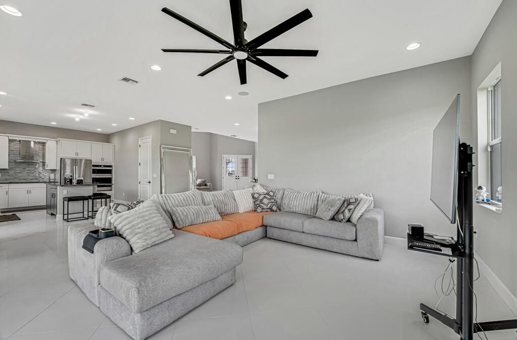 For Rent: $4,000 (4 beds, 3 baths, 3050 Square Feet)