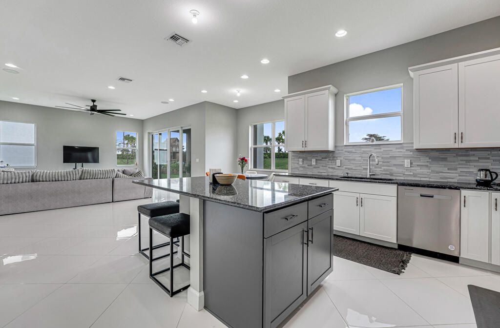 For Rent: $4,000 (4 beds, 3 baths, 3050 Square Feet)