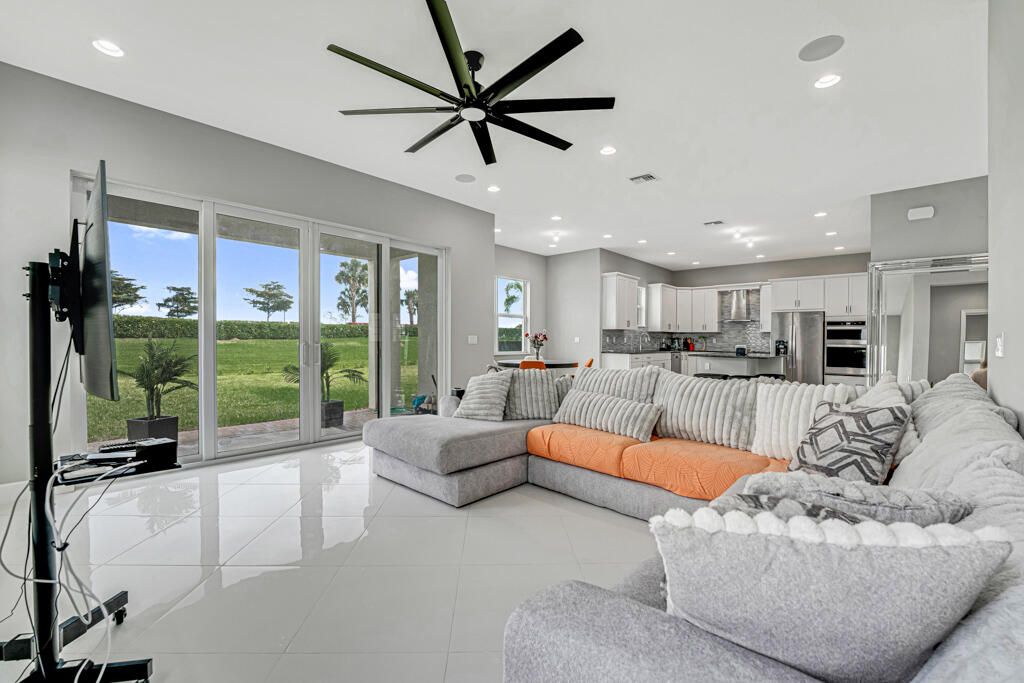 For Rent: $4,000 (4 beds, 3 baths, 3050 Square Feet)