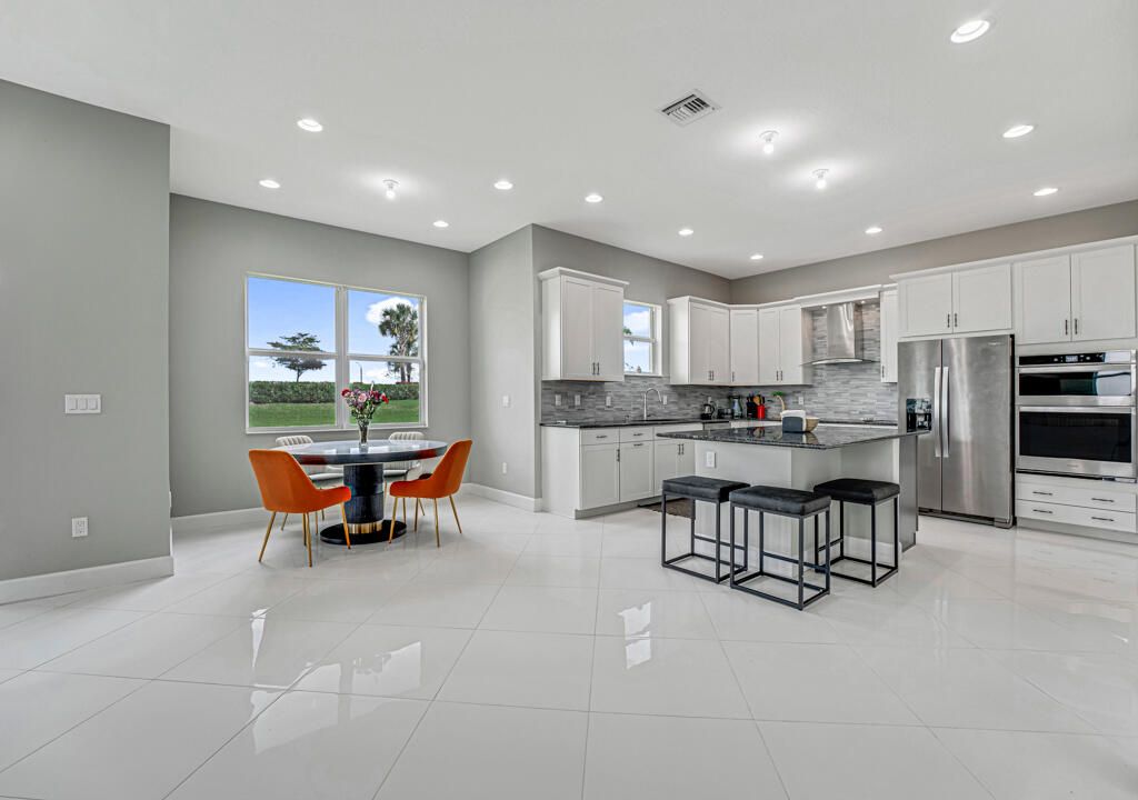 For Rent: $4,000 (4 beds, 3 baths, 3050 Square Feet)