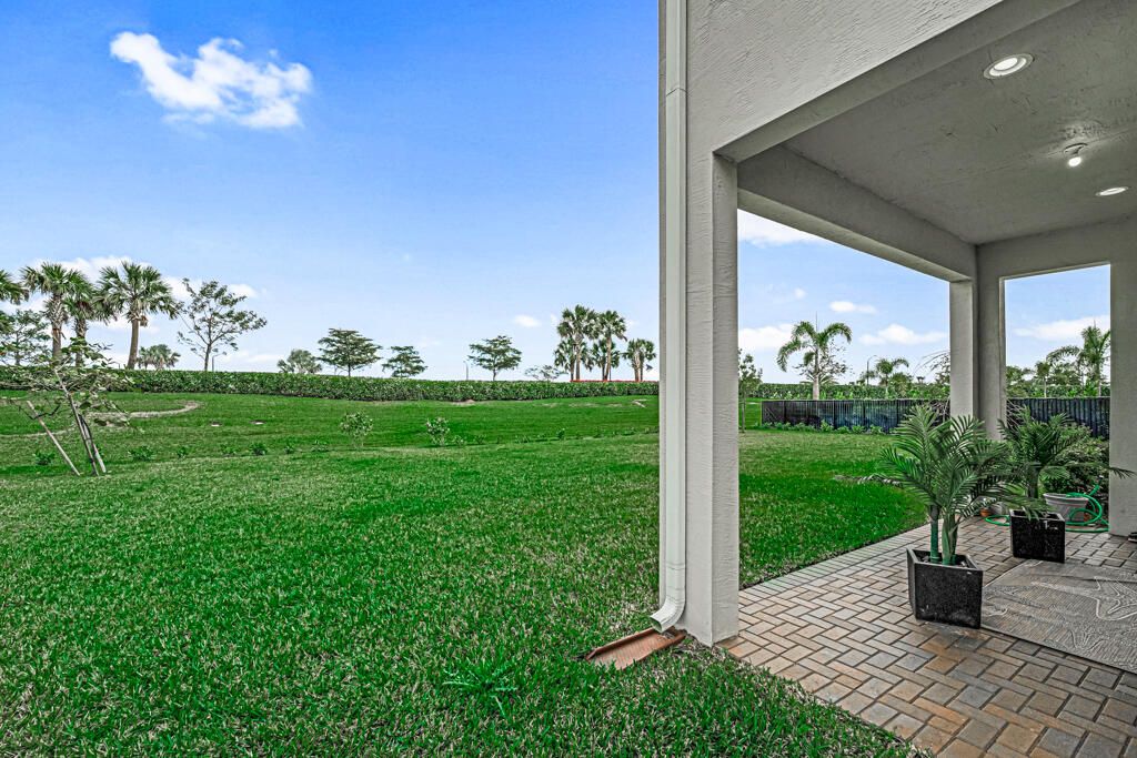 For Rent: $4,000 (4 beds, 3 baths, 3050 Square Feet)