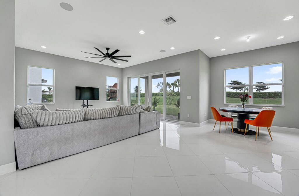 For Rent: $4,000 (4 beds, 3 baths, 3050 Square Feet)