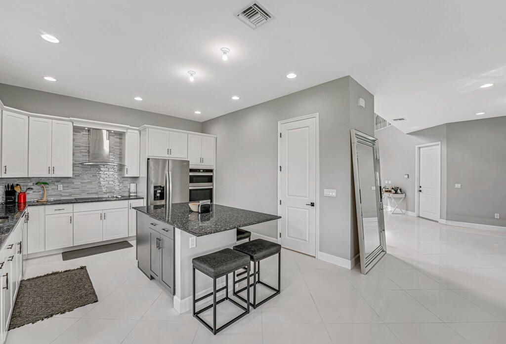 For Rent: $4,000 (4 beds, 3 baths, 3050 Square Feet)