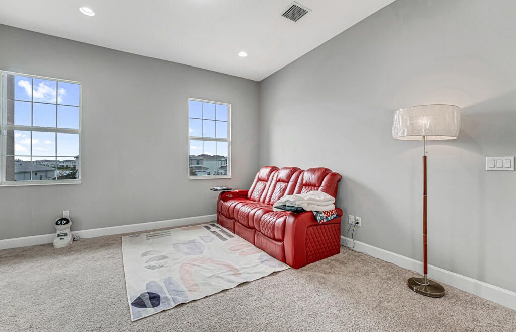 For Rent: $4,000 (4 beds, 3 baths, 3050 Square Feet)