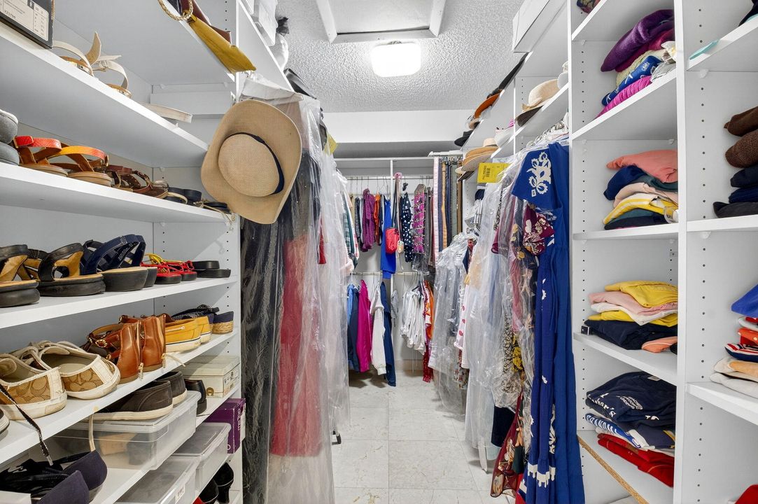 На продажу: $664,000 (3 спален, 3 ванн, 3353 Квадратных фут)