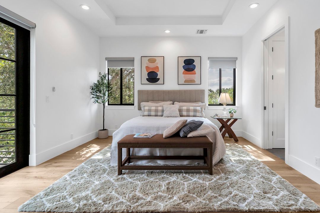 En Venta: $1,600,000 (4 camas, 3 baños, 2535 Pies cuadrados)