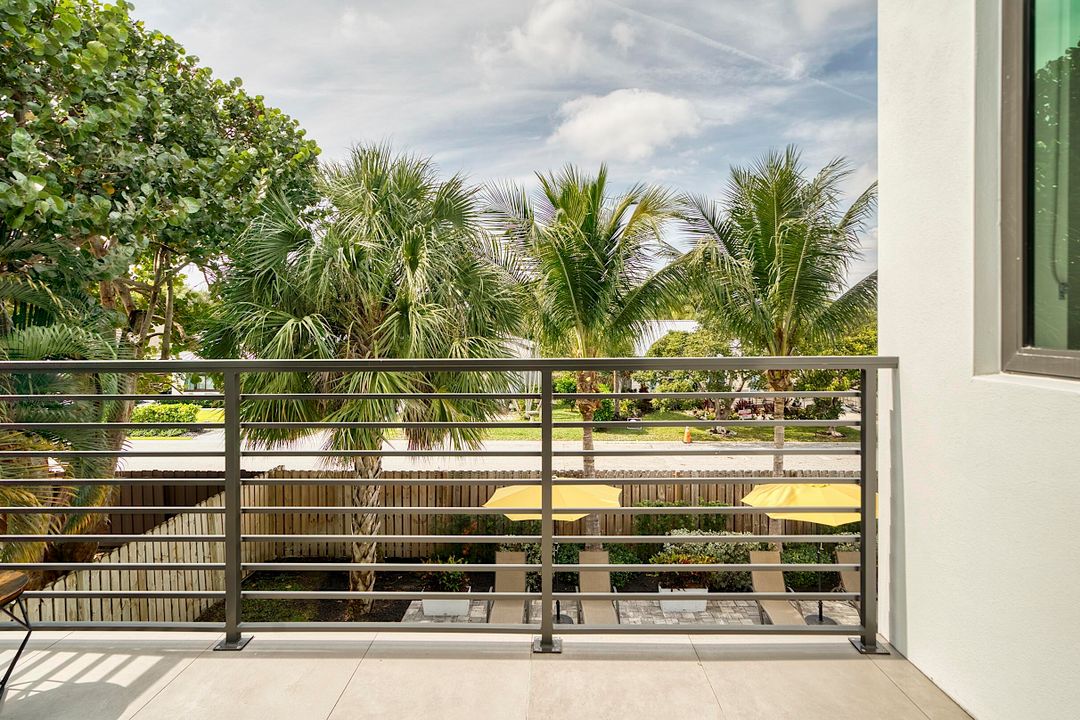 En Venta: $1,600,000 (4 camas, 3 baños, 2535 Pies cuadrados)