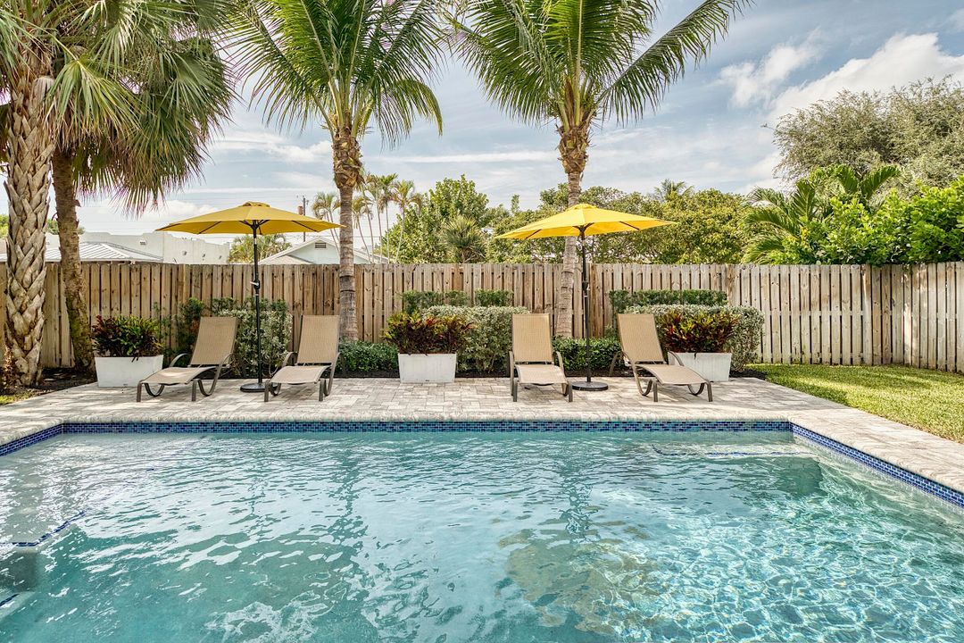 En Venta: $1,600,000 (4 camas, 3 baños, 2535 Pies cuadrados)