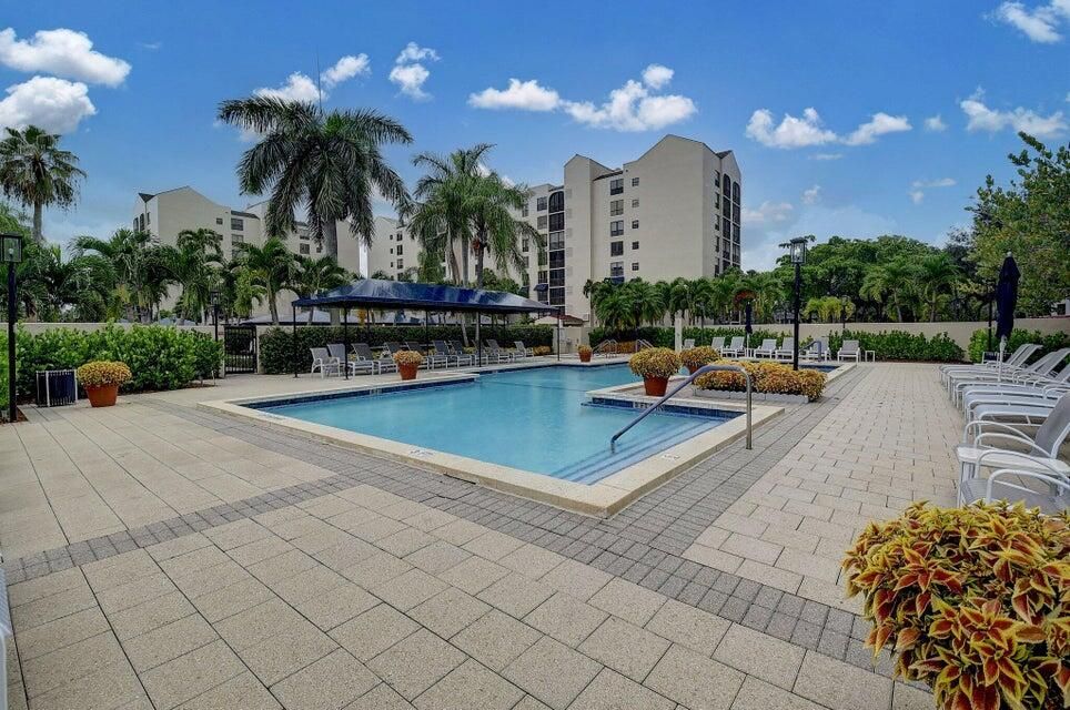 На продажу: $339,000 (3 спален, 2 ванн, 1818 Квадратных фут)