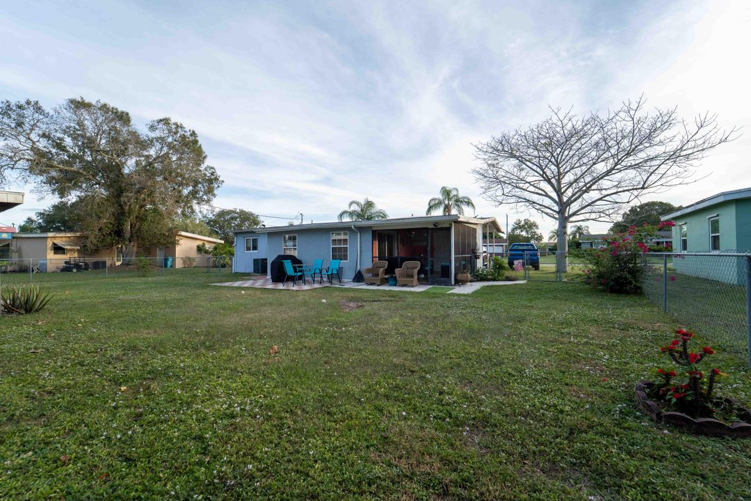 Active With Contract: $259,900 (3 beds, 2 baths, 1256 Square Feet)