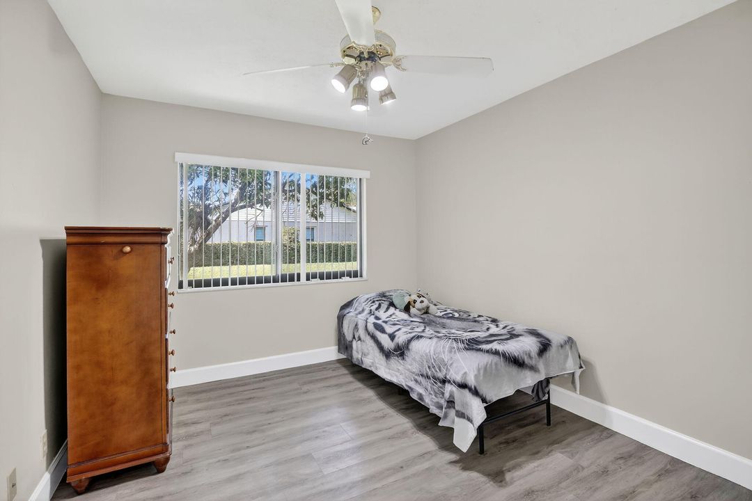 合同活跃: $1,169,000 (3 贝兹, 2 浴室, 2683 平方英尺)