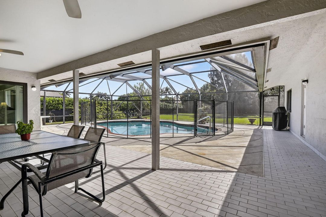 合同活跃: $1,169,000 (3 贝兹, 2 浴室, 2683 平方英尺)