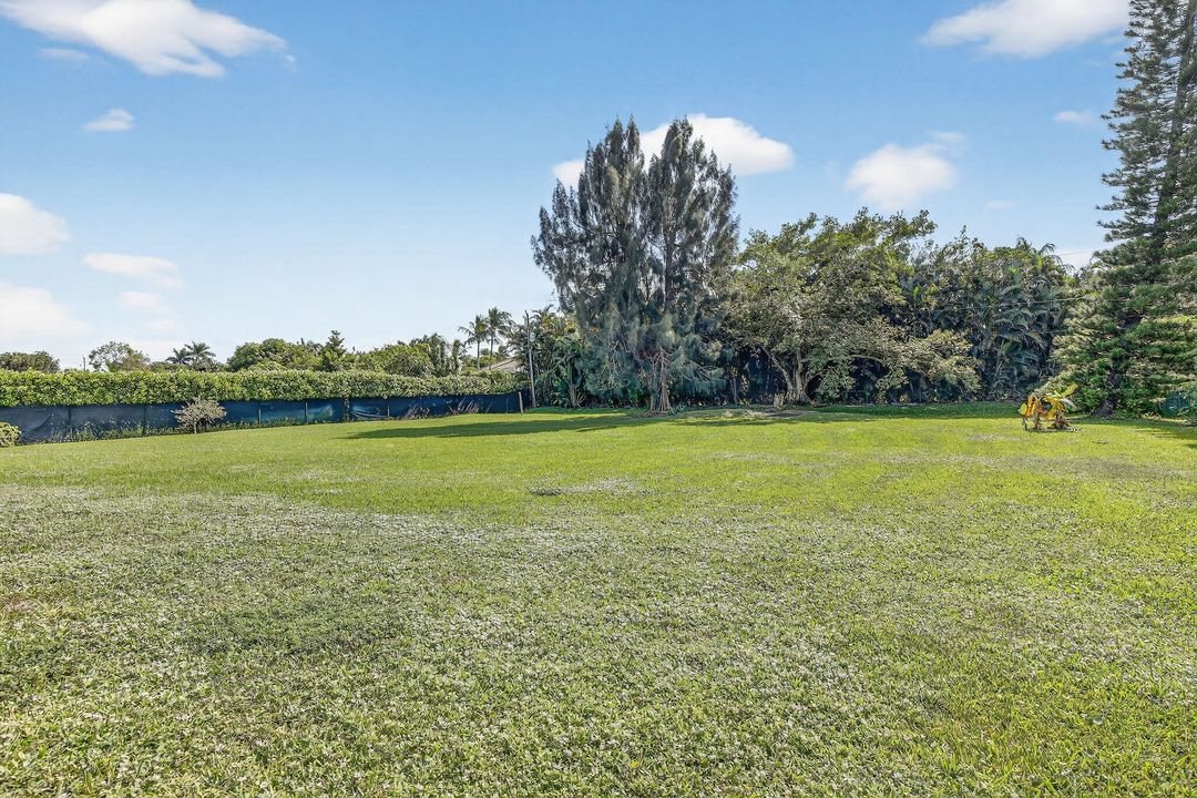 合同活跃: $1,169,000 (3 贝兹, 2 浴室, 2683 平方英尺)