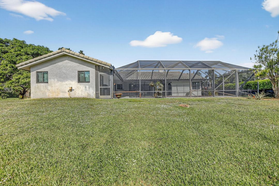 合同活跃: $1,169,000 (3 贝兹, 2 浴室, 2683 平方英尺)