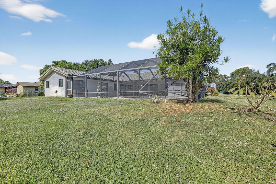 合同活跃: $1,169,000 (3 贝兹, 2 浴室, 2683 平方英尺)