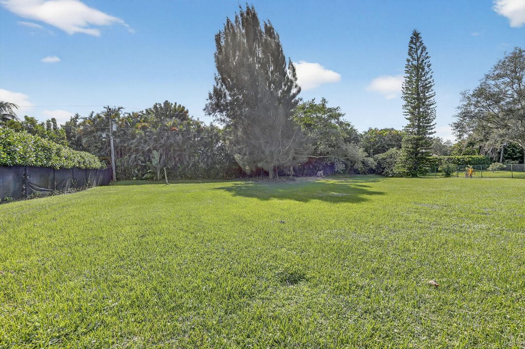 合同活跃: $1,169,000 (3 贝兹, 2 浴室, 2683 平方英尺)