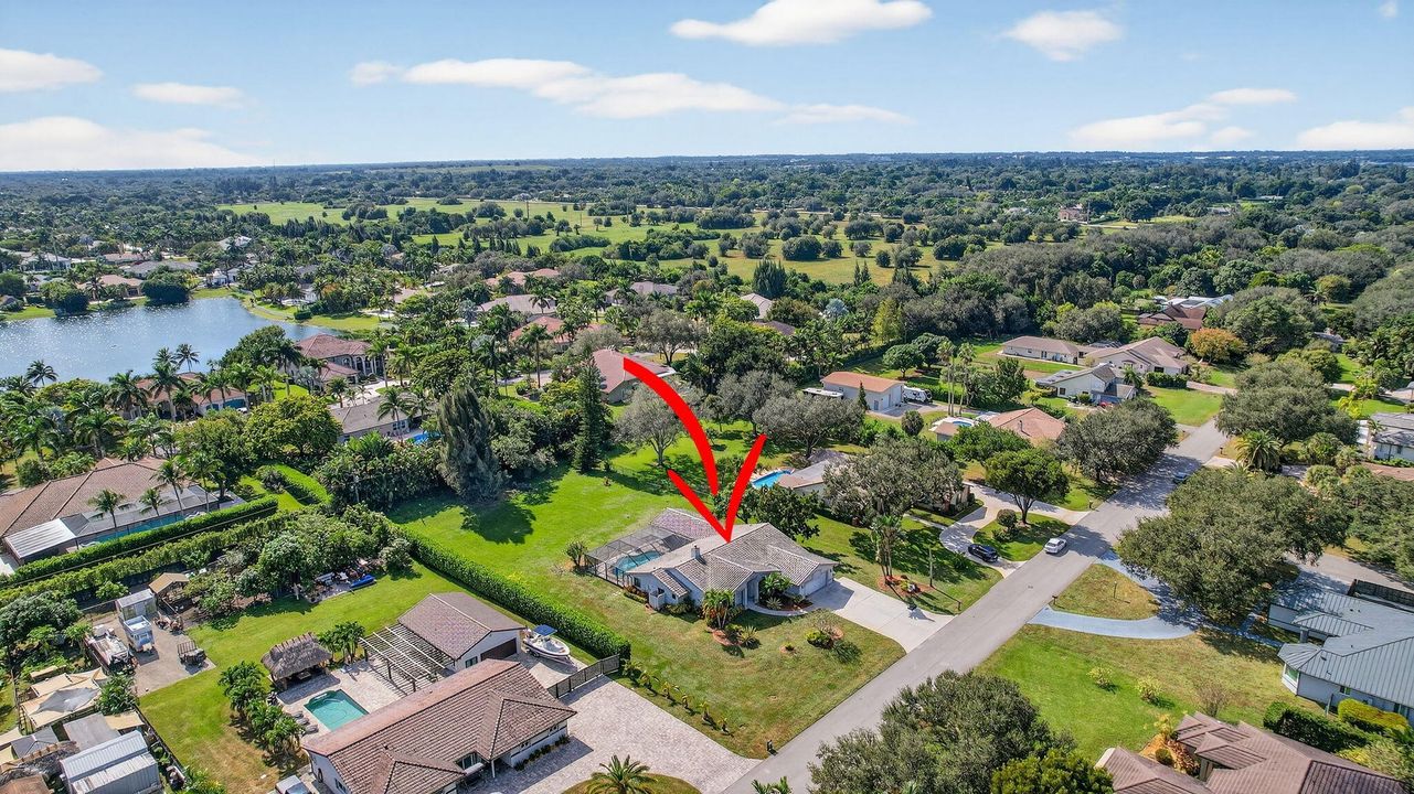 合同活跃: $1,169,000 (3 贝兹, 2 浴室, 2683 平方英尺)