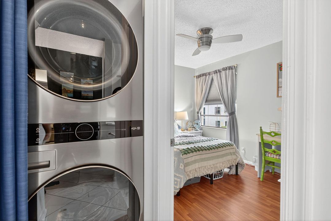 На продажу: $290,000 (2 спален, 2 ванн, 1150 Квадратных фут)