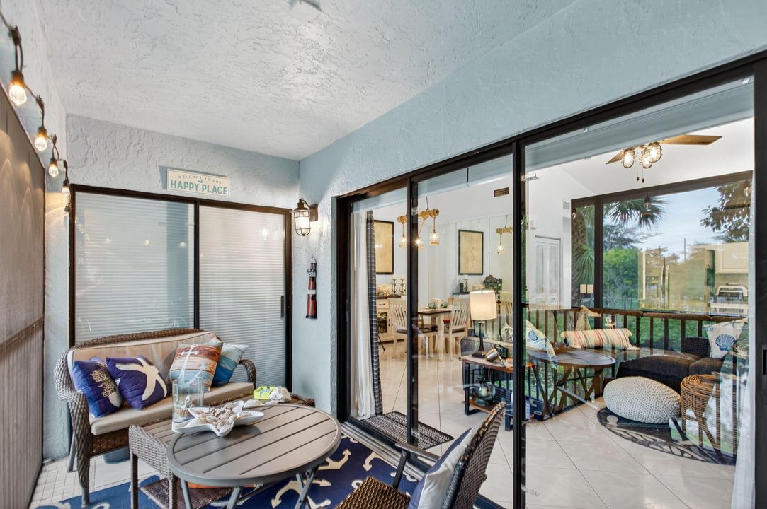 На продажу: $290,000 (2 спален, 2 ванн, 1150 Квадратных фут)