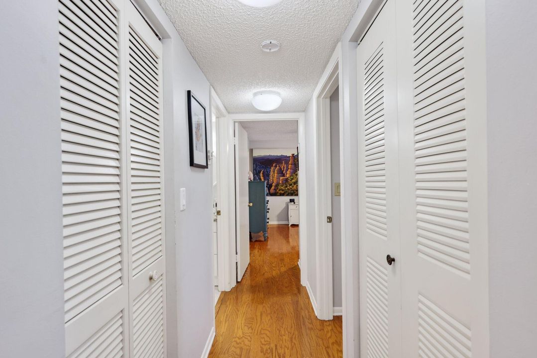 На продажу: $345,000 (3 спален, 2 ванн, 1300 Квадратных фут)