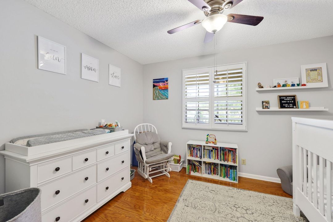 На продажу: $345,000 (3 спален, 2 ванн, 1300 Квадратных фут)