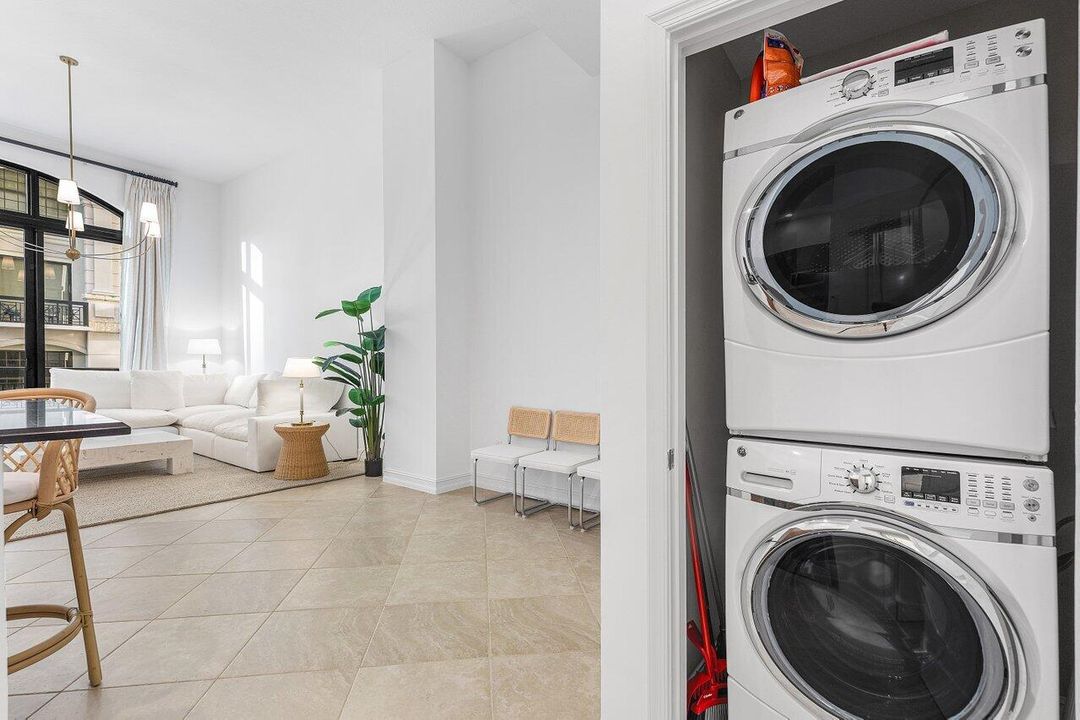 Activo con contrato: $7,900 (2 camas, 2 baños, 1533 Pies cuadrados)