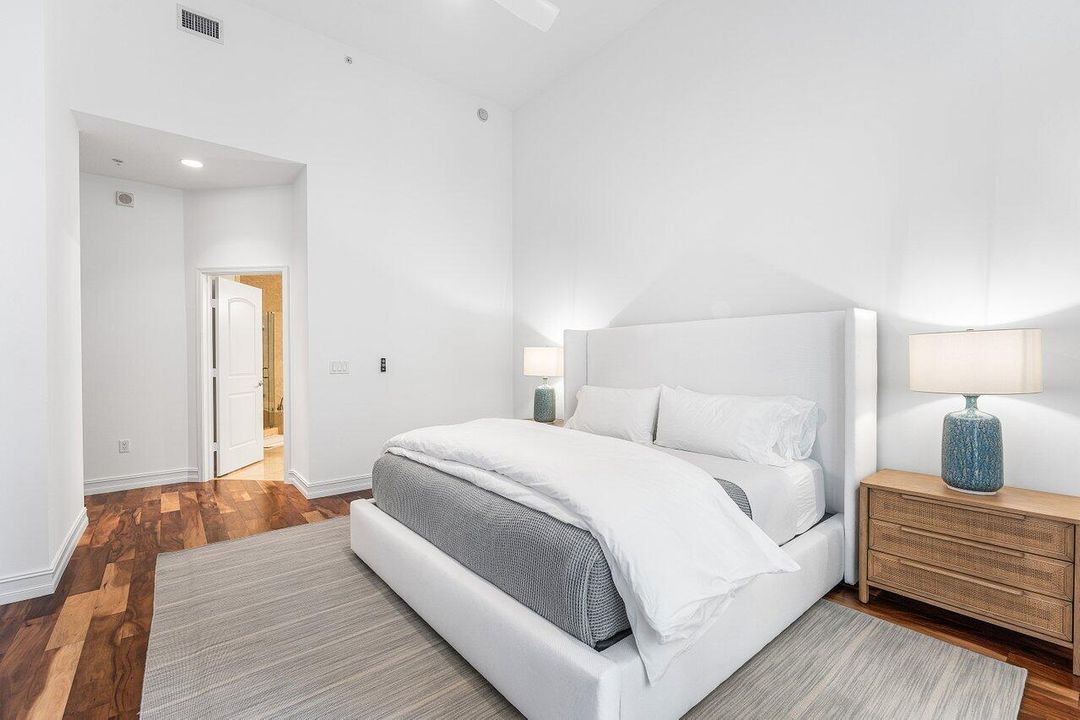 Activo con contrato: $7,900 (2 camas, 2 baños, 1533 Pies cuadrados)