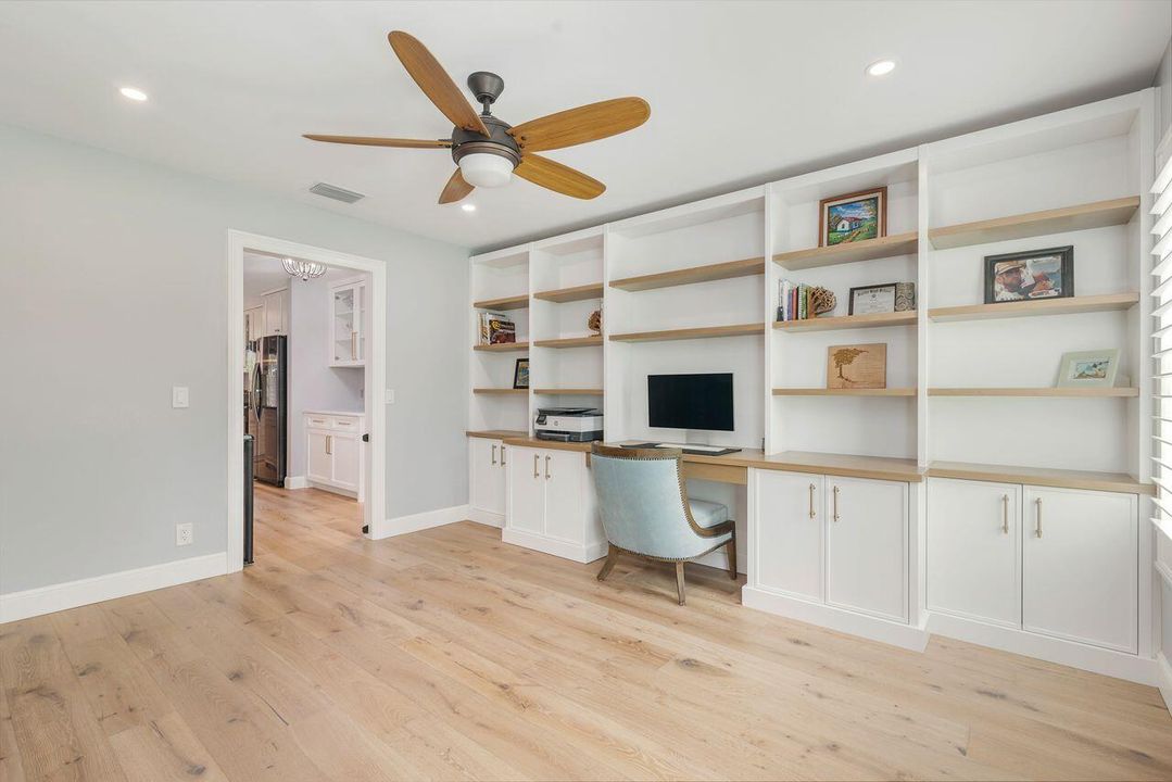 En Venta: $1,350,000 (4 camas, 2 baños, 3227 Pies cuadrados)