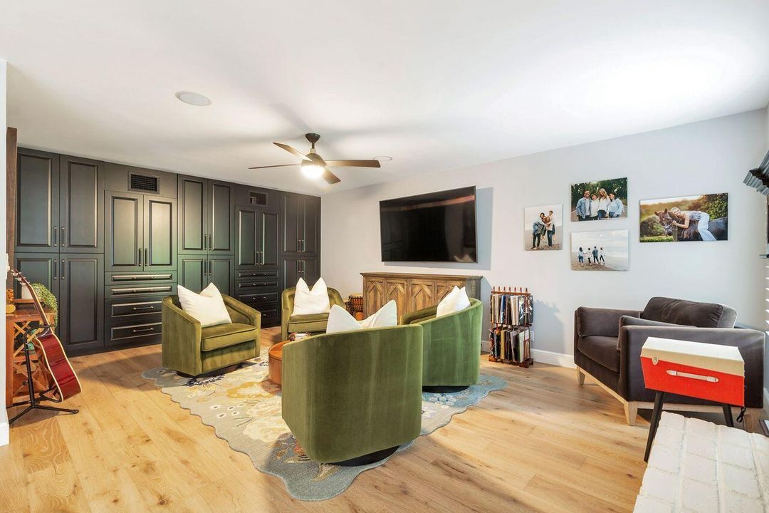 En Venta: $1,350,000 (4 camas, 2 baños, 3227 Pies cuadrados)