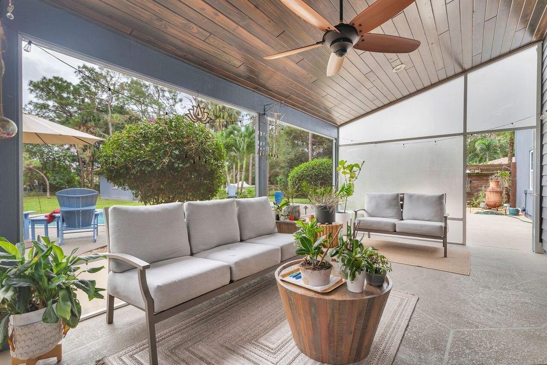 En Venta: $1,350,000 (4 camas, 2 baños, 3227 Pies cuadrados)