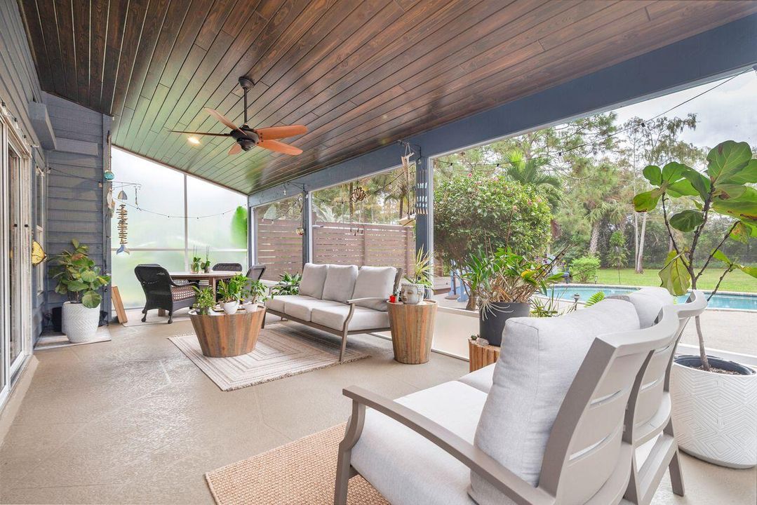 En Venta: $1,350,000 (4 camas, 2 baños, 3227 Pies cuadrados)