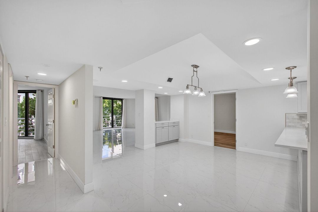 待售: $825,000 (2 贝兹, 2 浴室, 1460 平方英尺)