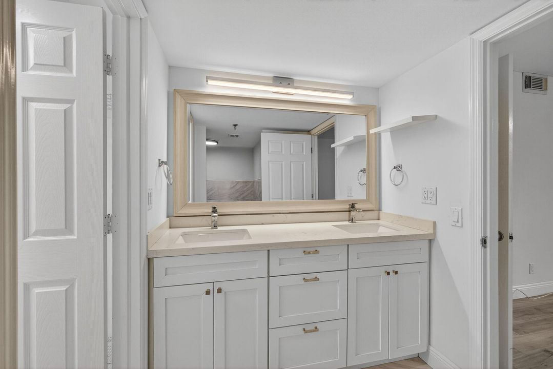 待售: $825,000 (2 贝兹, 2 浴室, 1460 平方英尺)