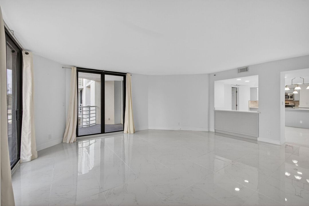 待售: $825,000 (2 贝兹, 2 浴室, 1460 平方英尺)