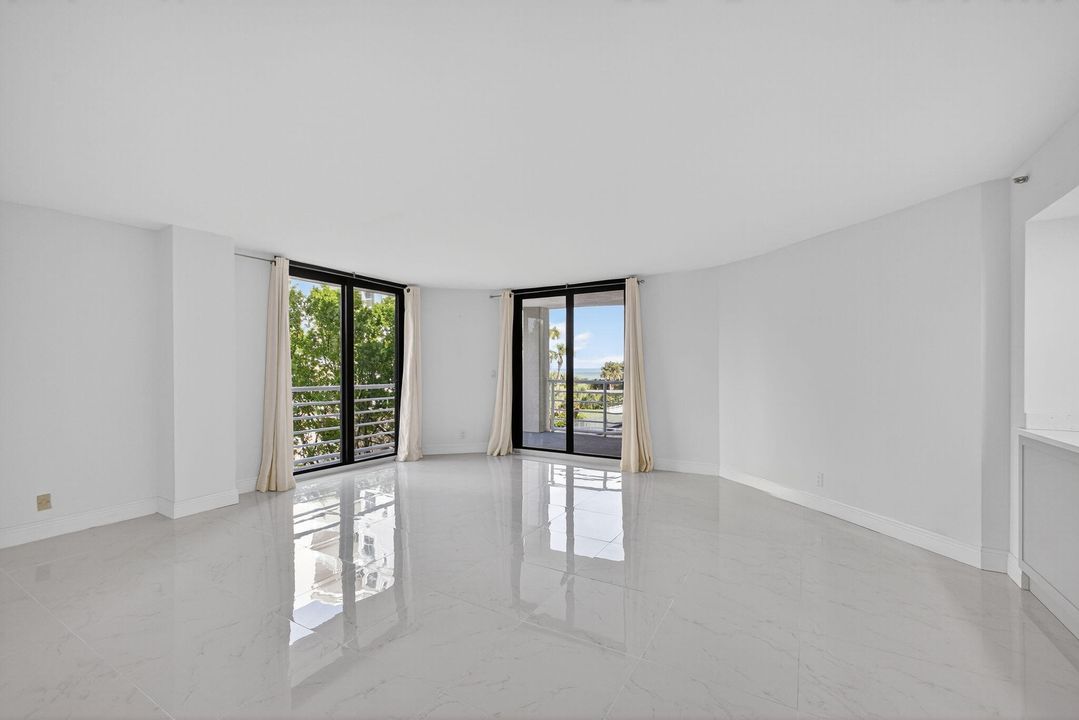 待售: $825,000 (2 贝兹, 2 浴室, 1460 平方英尺)