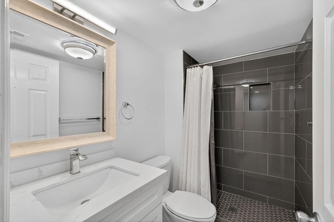 待售: $825,000 (2 贝兹, 2 浴室, 1460 平方英尺)