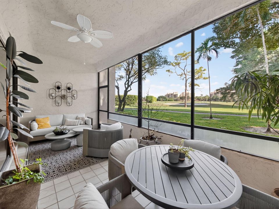 На продажу: $398,000 (2 спален, 2 ванн, 1323 Квадратных фут)