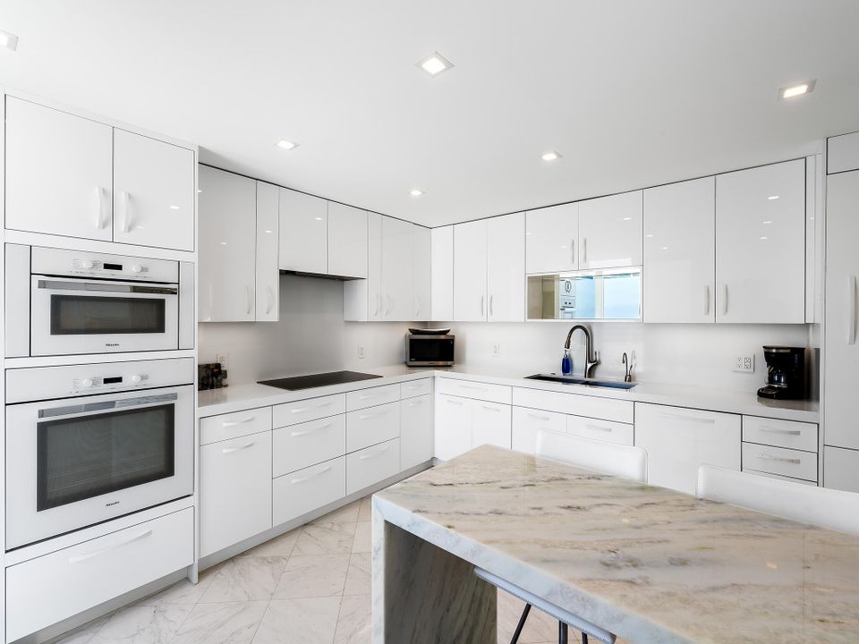 For Sale: $4,250,000 (3 beds, 3 baths, 3690 Square Feet)