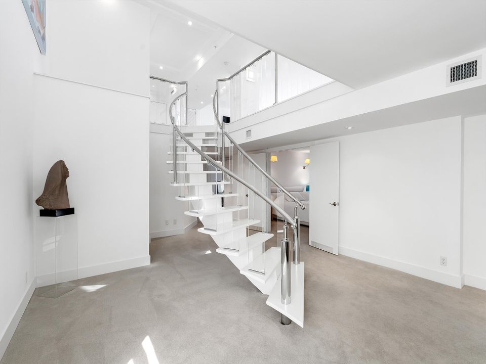 For Sale: $4,250,000 (3 beds, 3 baths, 3690 Square Feet)