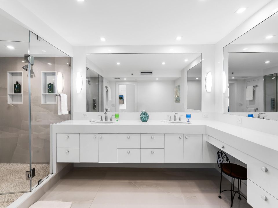 For Sale: $4,250,000 (3 beds, 3 baths, 3690 Square Feet)