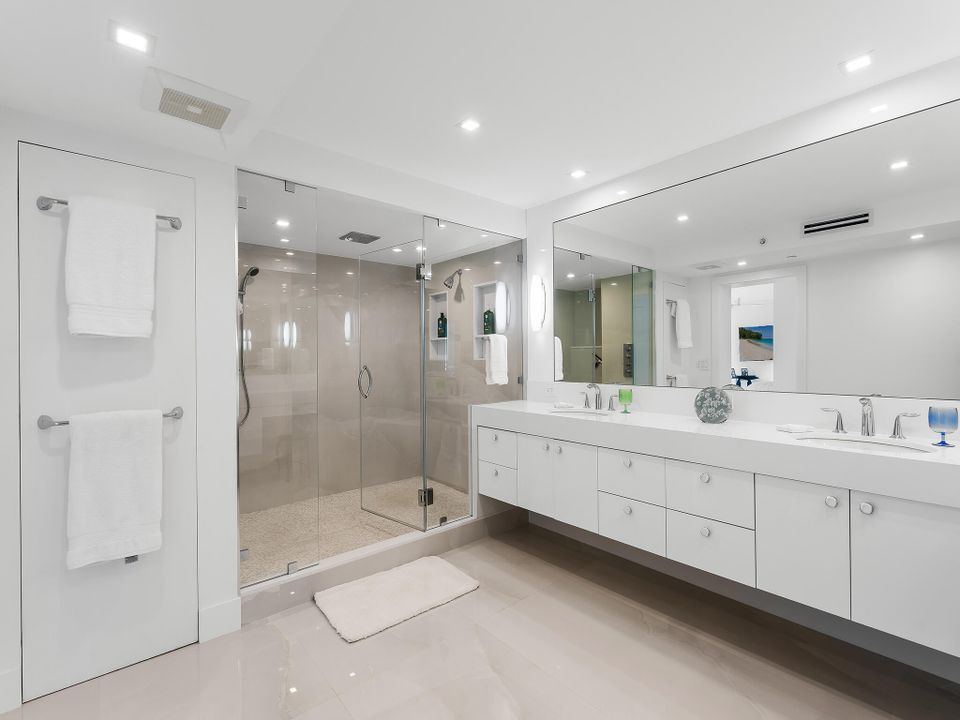 For Sale: $4,250,000 (3 beds, 3 baths, 3690 Square Feet)