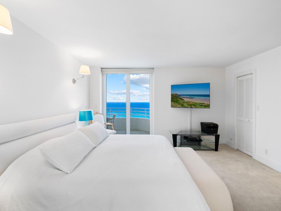 For Sale: $4,250,000 (3 beds, 3 baths, 3690 Square Feet)