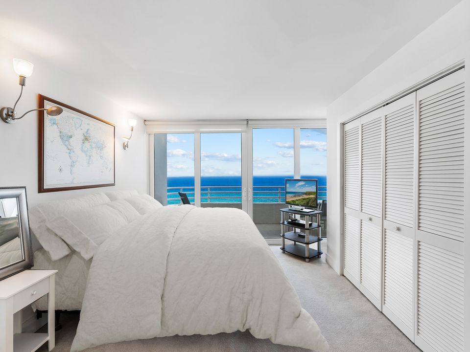 For Sale: $4,250,000 (3 beds, 3 baths, 3690 Square Feet)