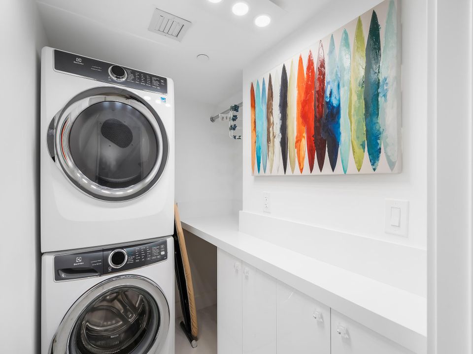 For Sale: $4,250,000 (3 beds, 3 baths, 3690 Square Feet)