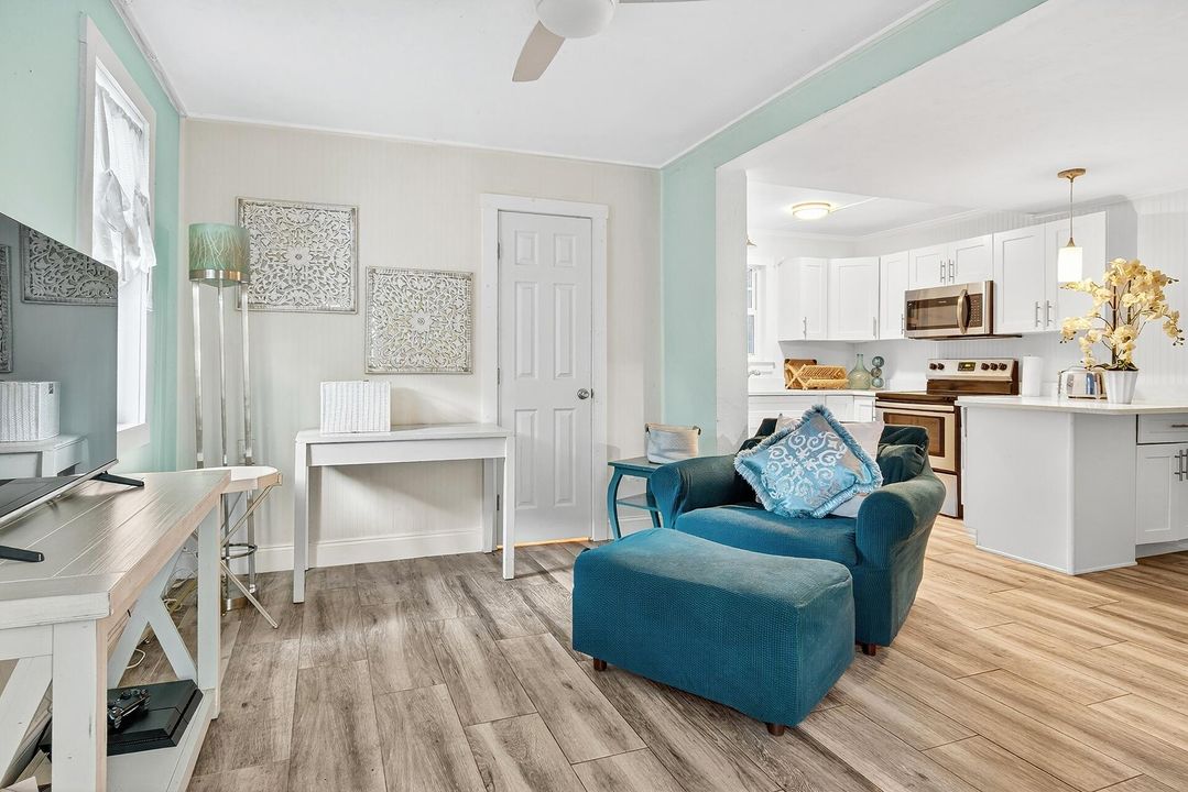 На продажу: $1,895,000 (4 спален, 3 ванн, 2266 Квадратных фут)