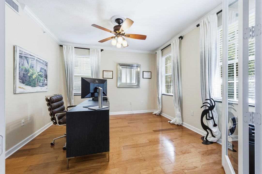 Activo con contrato: $625,000 (3 camas, 3 baños, 2383 Pies cuadrados)