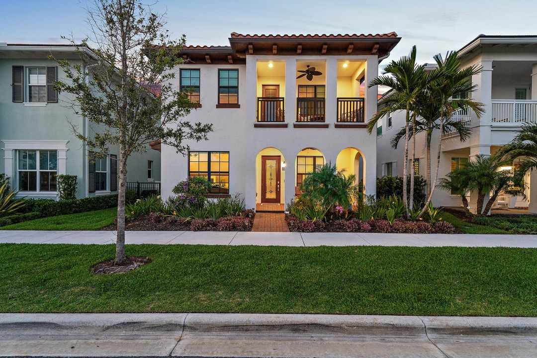 Recently Sold: $1,750,000 (4 beds, 4 baths, 3736 Square Feet)