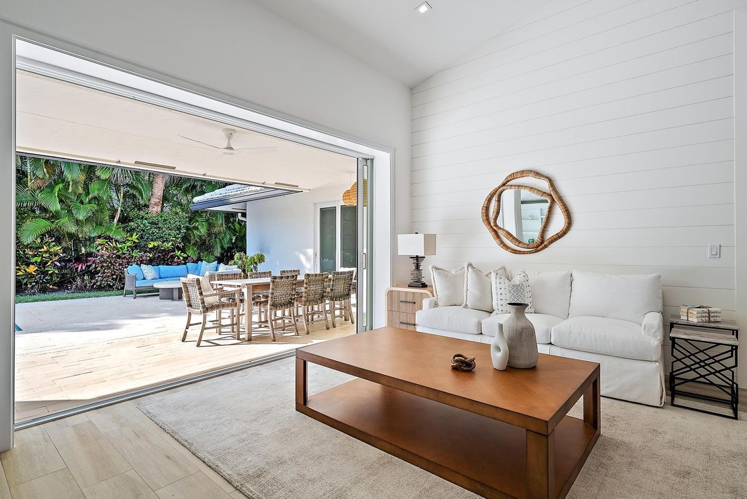 На продажу: $4,980,000 (3 спален, 3 ванн, 2654 Квадратных фут)