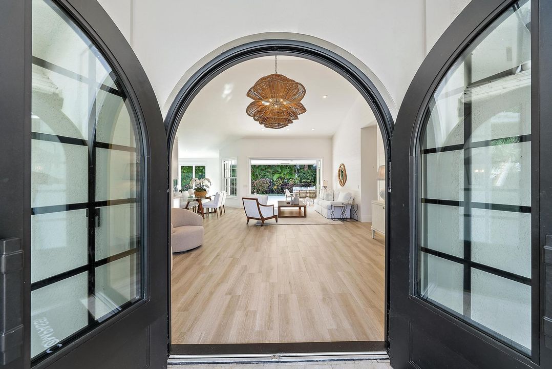 На продажу: $4,980,000 (3 спален, 3 ванн, 2654 Квадратных фут)