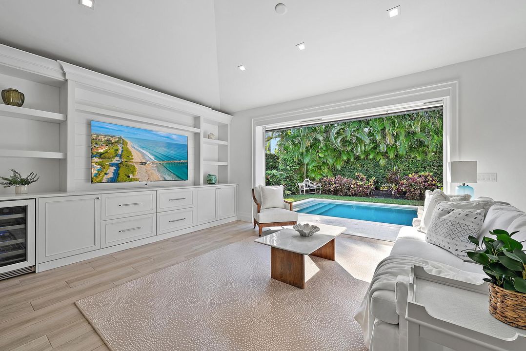 На продажу: $4,980,000 (3 спален, 3 ванн, 2654 Квадратных фут)